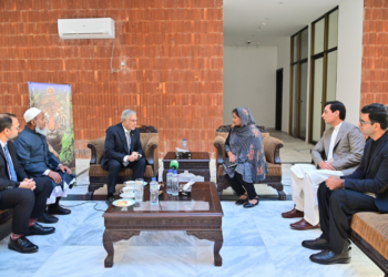 Ishaq Dar signs condolence book at Bangladesh High Commission for late Khaleda Zia