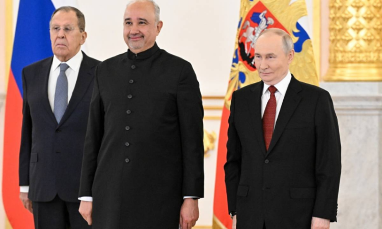 Putin calls Russia-Pakistan relations “genuinely mutually beneficial” as Ambassador presents credentials