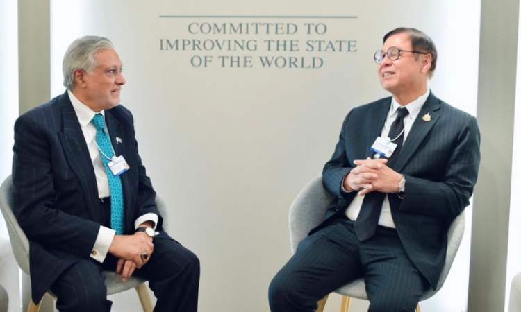 Ishaq Dar, Thai Foreign Minister review bilateral ties on sidelines of WEF 2026