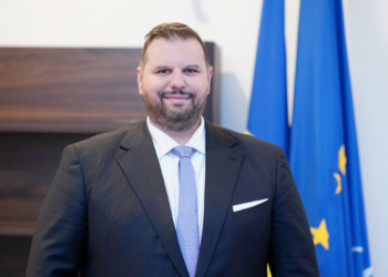 Romanian Ambassador expresses condolences over Gul Plaza fire in Karachi