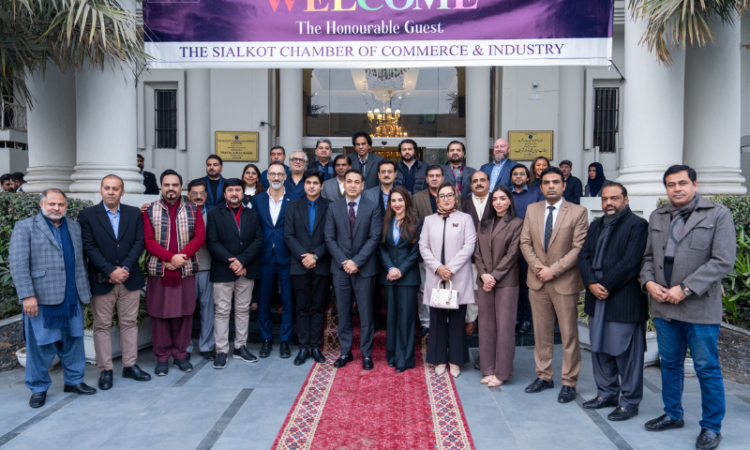 U.S. diplomat highlights Sialkot’s business potential, strengthens trade ties with Pakistan