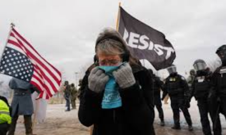 U.S. federal judge bars ICE from using force against peaceful protesters in Minnesota