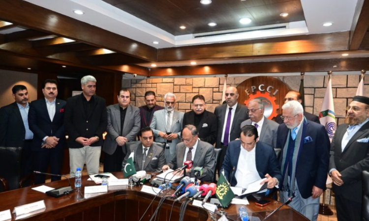 Govt, FPCCI sign MoU under ‘Uraan Pakistan’ to drive export-led growth