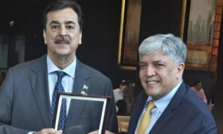 Pakistan’s Ambassador meets Senate Chairman in Dubai, discusses strengthening ties with UAE