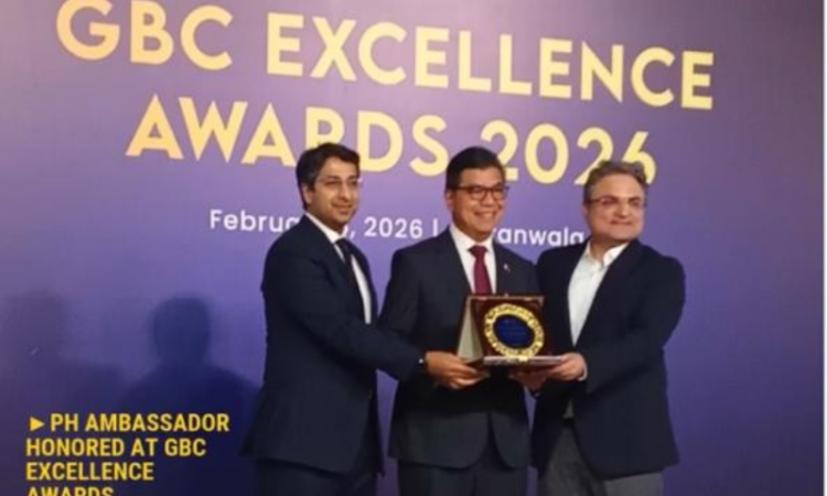 Philippine Ambassador Fernandez honoured at GBC Excellence Awards for promoting Philippines–Pakistan trade