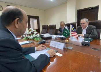 High Commissioner of Malaysia meets special secretary, commerce