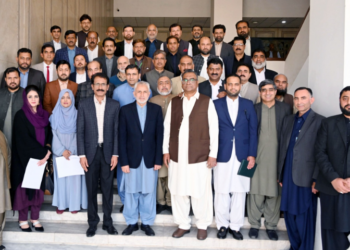 Saeed Ahmad Maitla distributes certificates at National Assembly in-house training programme