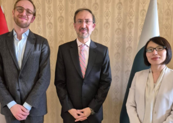 Pakistan Ambassador meets Asser Institute leadership, explores cooperation in international law and capacity building