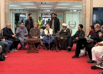 Opposition sit-in enters fourth day as dispute deepens over Imran Khan’s health, medical care