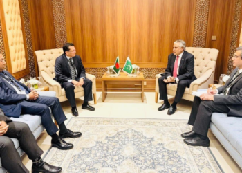Pakistan, Bangladesh foreign ministers meet in Jeddah to strengthen bilateral ties