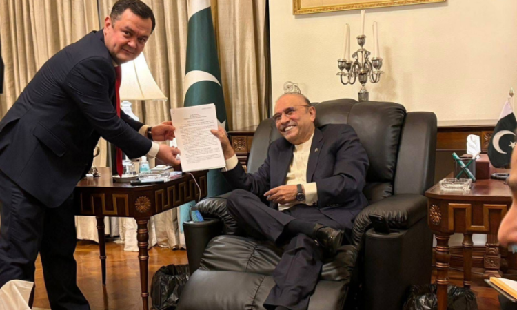 President Zardari welcomes Uzbek President’s invitation, emphasises strengthening ties