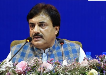 Deputy Chairman Senate Syedal Khan Nasir distributes ration and Eid gifts among underprivileged in Quetta