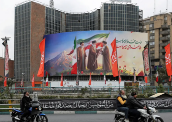 US intensifies strikes on Iran as oil threats and global market turmoil escalate war