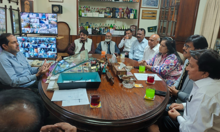 Representatives of MFP meet Isphanyar Bhandara