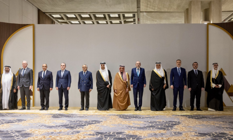 Dar attends Arab-Islamic Ministerial Meeting in Riyadh, calls for unity and end to regional conflict