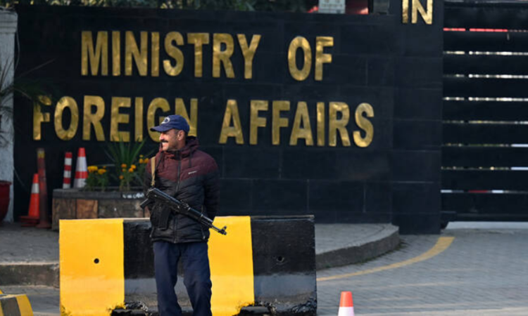 Pakistan activates crisis unit, sets up facilitation desks to assist nationals amid regional tensions