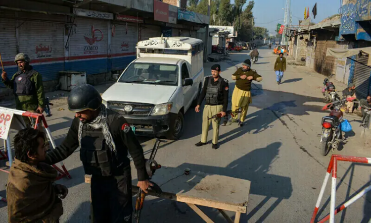 Suicide blast targets security checkpost in North Waziristan, 14 civilians injured