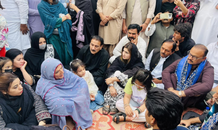 Imran Khan’s sisters denied jail meeting again; PTI alleges rights violations