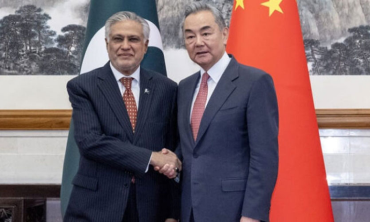 Dar, Wang Yi discuss Middle East situation, call for immediate ceasefire
