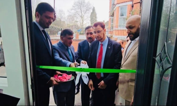 High Commissioner Dr. Mohammad Faisal inaugurates refurbished consular hall in Manchester