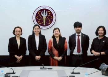 Pak Envoy, Thai education official discuss academic cooperation