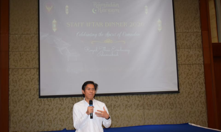 Warm Ramadan night at the Thai embassy.