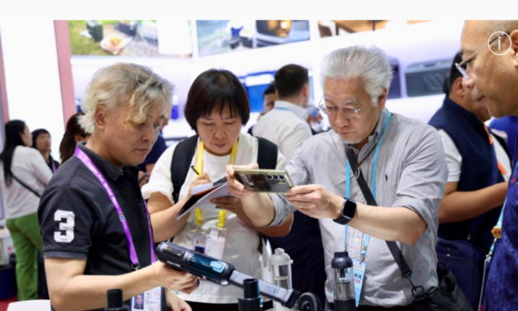Foreign buyers hit record for first phase of China's Canton Fair