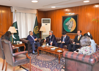 Chinese Envoy meets Ishaq Dar, backs Pakistan’s role in US-Iran engagement