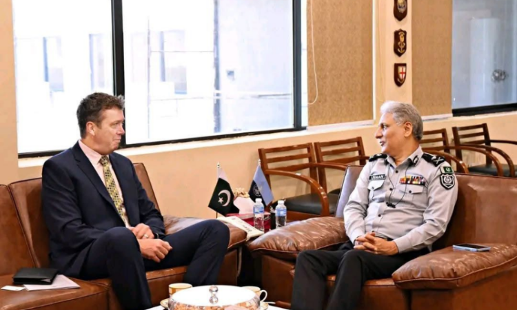 DG FIA meets detective superintendent of Australian HC