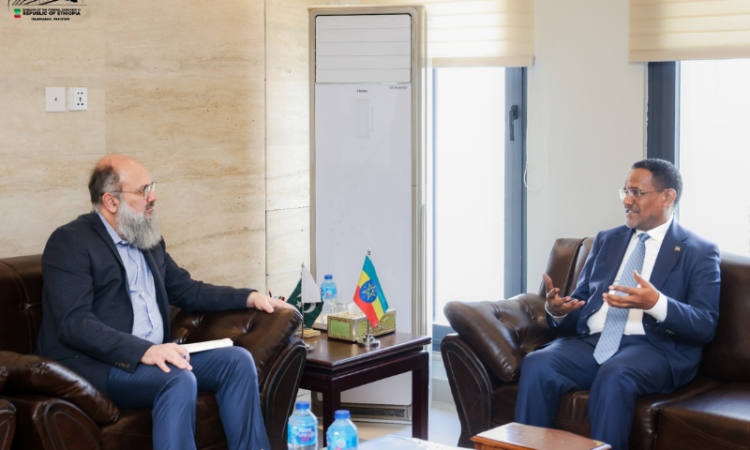 Ethiopian Ambassador calls on Commerce Minister to boost bilateral trade and investment