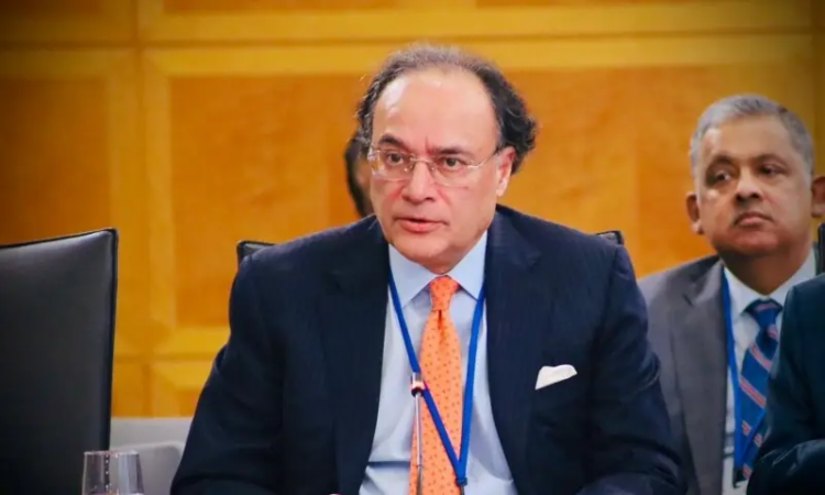 Pakistan weighs Eurobonds, foreign loans to replace $3.5bn UAE facility amid external financing pressures