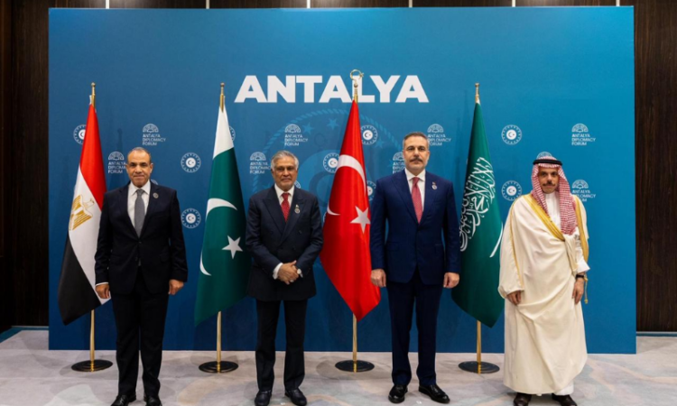 Regional diplomacy gains momentum as Pakistan, Saudi Arabia, Türkiye, Egypt hold key meeting in Antalya