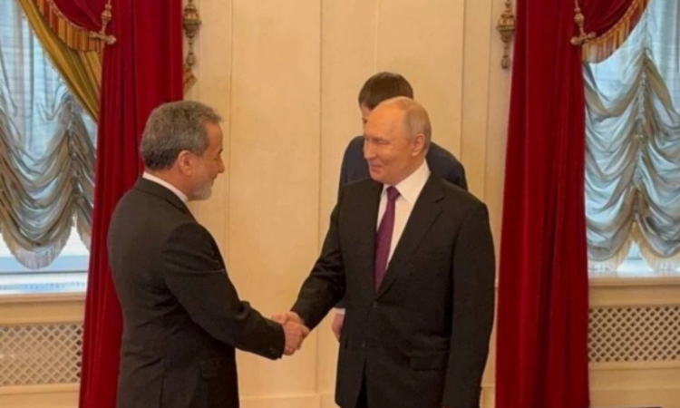 Araghchi signals review of US negotiation request as Iran-Russia-Pakistan diplomacy intensifies