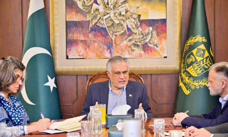 Ishaq Dar reaffirms Pakistan’s role in facilitating Iran-US talks, warns against speculative reporting