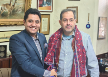 Minority focal person meets Isphanyar Bhandara to discuss community welfare