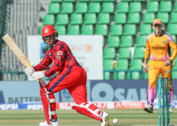 Ali Raza’s hat-trick headlines Zalmi fightback as Kings post 182 in PSL-11 clash