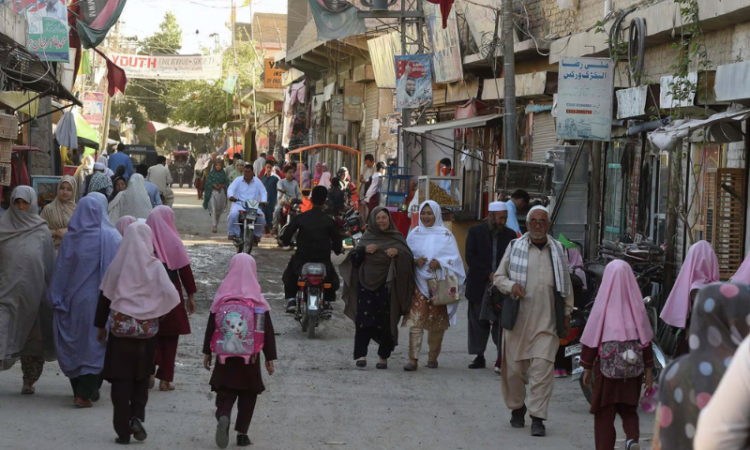 KP, Balochistan impose early market closures to conserve energy; traders protest in Quetta