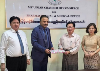 Pak Envoy meets chairman of Myanmar chamber of commerce