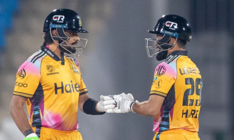 PSL-11- Babar Azam’s unbeaten fifty powers Peshawar Zalmi to dominant victory over Quetta Gladiators