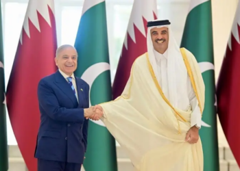 PM Shehbaz meets Qatari Emir, calls for de-escalation amid regional tensions