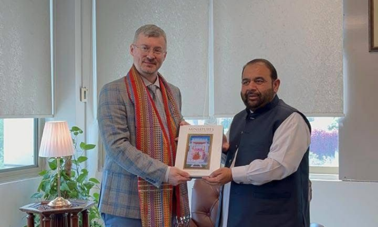 Russian Ambassador meets Minister of National Heritage