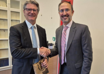 Pakistan envoy in the Hague discusses expanded legal cooperation with international law academy