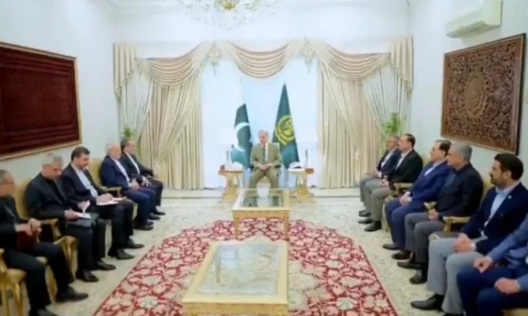Abbas Araghchi meets Shehbaz Sharif, Asim Munir as Iran-US talks hang in balance