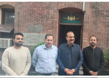 Zamurd Khan meets Isphanyar Bhandara to discuss support for Pakistan Sweet Homes