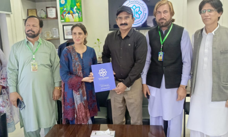 Dr. Akbar Niazi Teaching Hospital, IUJ sign MoU to support journalists’ healthcare
