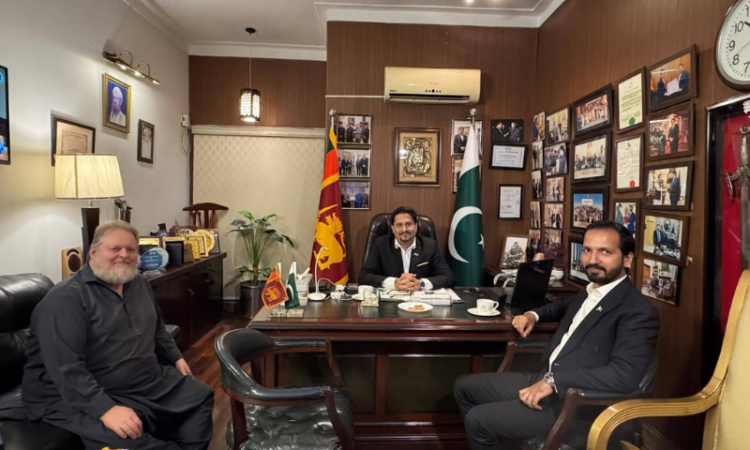 Todd Shea of CDRS Pakistan and USA meets Yasin Joyia.