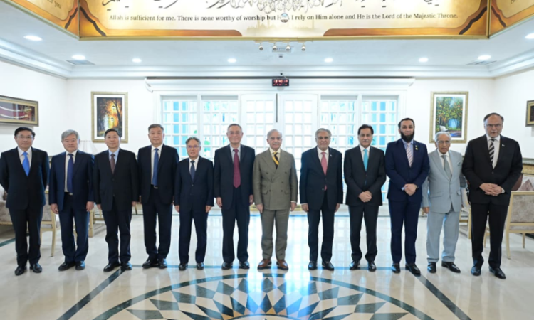 PM Shehbaz meets senior Chinese leader, reaffirms commitment to stronger Pakistan-China partnership