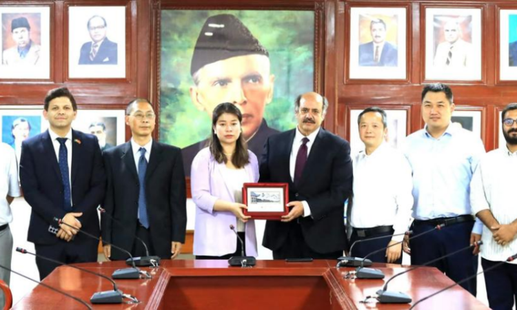 Chinese university delegation visits QAU