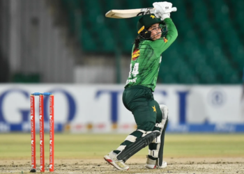 Fatima Sana smashes fastest Women’s T20I fifty off 15 balls in Karachi