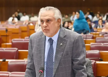Dar seeks Singapore’s support for repatriation of Pakistanis, Iranians from US-seized vessels